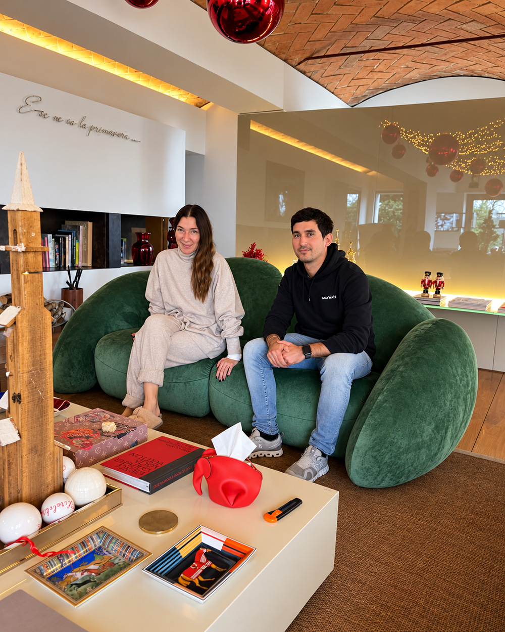 Elisabetta Franchi Chooses Lithos Sofa