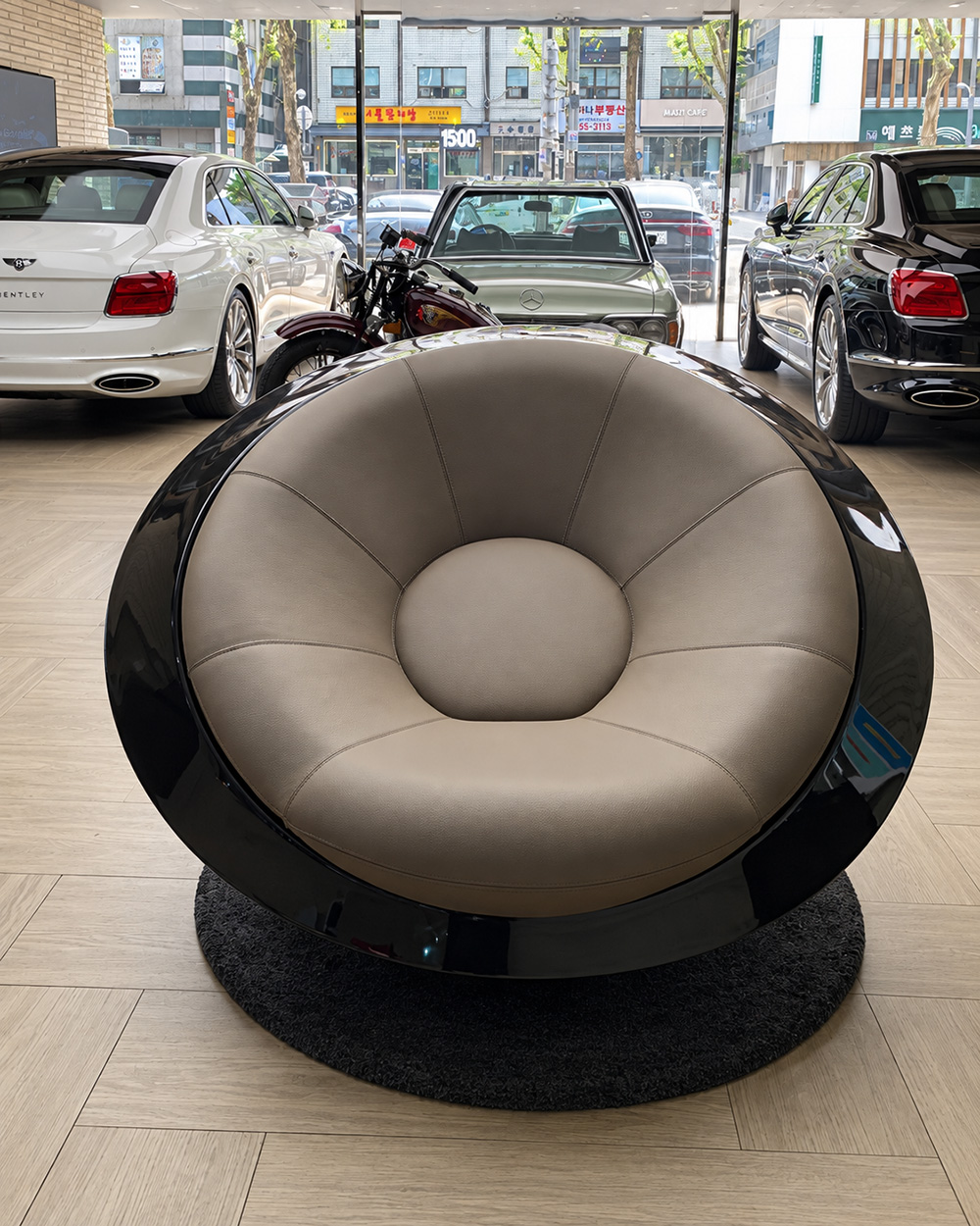 The Mavimatt UFO for Bentley’s Dealership in Seoul